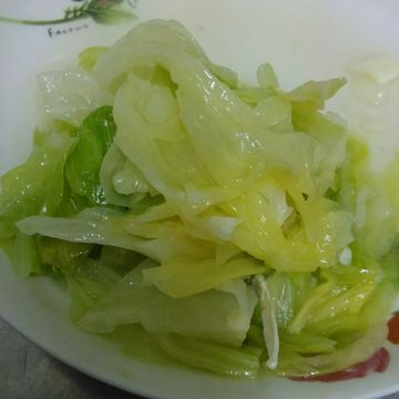 容一起做了家常清炒高麗菜
