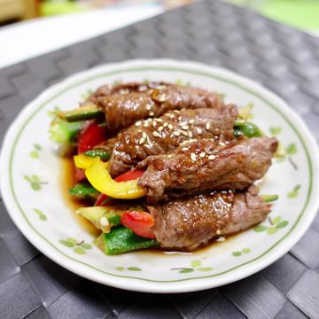 Dolly Chen一起做了四色牛肉捲