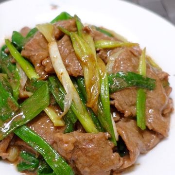 Dolly Chen一起做了蔥爆牛柳