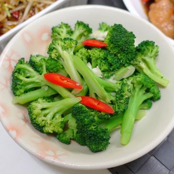 Dolly Chen一起做了蒜香花椰菜