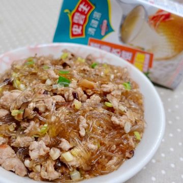 Dolly Chen一起做了螞蟻上樹-史雲生
