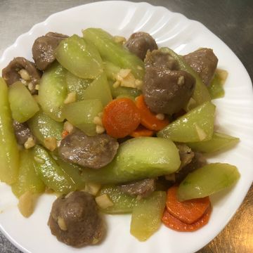 [瓜果類]大黃瓜炒貢丸：黃童童 一起做