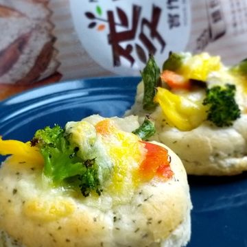 潔西卡的家常美味一起做了時蔬佛卡夏【麥典實作工坊麵包專用粉】