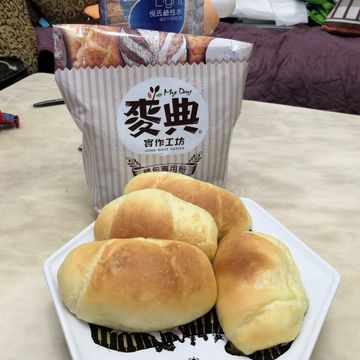 鳳小鈴一起做了鹽可頌－原味【麥典實作工坊麵包專用粉】