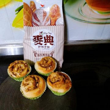 iris一起做了肉桂捲【麥典實作工坊麵包專用粉】