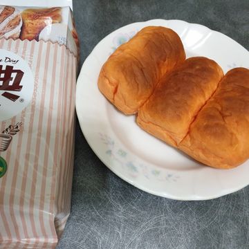 勇兔一起做了一條紅蘿蔔吐司【麥典實作工坊麵包專用粉】