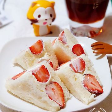 鮮奶油水果三明治：yuga 一起做