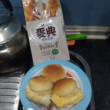 郭銘松一起做了爆漿奶油餐包【麥典實作工坊】