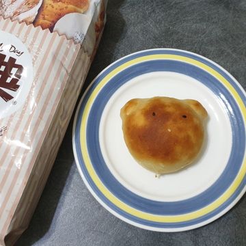  勇兔一起做了簡單揉「小熊甜筒麵包」夏日裡的療癒麵包♪