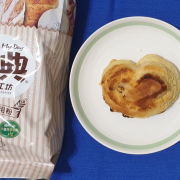 亂煮一通+育一起做了椰子奶酥麵包【麥典實作工坊麵包專用粉】