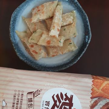 亂煮一通+育一起做了蔥抓餅【麥典實作工坊麵包專用粉】