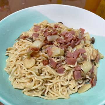 奶油培根義大利麵：宇 一起做