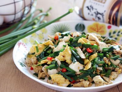 參考食譜 : 金銀韭菜蛋_蘿瑞娜x淬釀節氣食譜