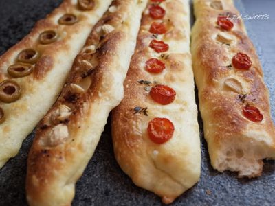 參考食譜 : 免揉意式小棍麵包【烘焙展食譜募集】