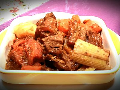 [家常菜]燉半筋半肉