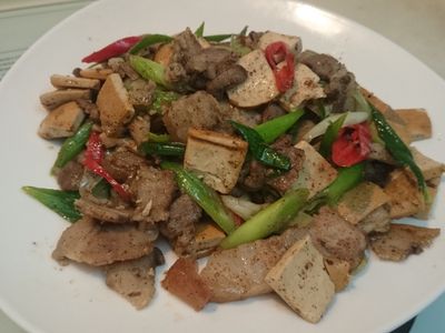 參考食譜 : 蒜苗鹹豬肉炒豆干