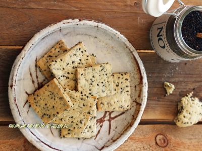 參考食譜 : 低卡健康手工餅～黑芝麻楓糖餅乾