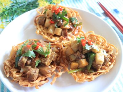 肉燥芋香鳥巢麵【小七古早味大變身】