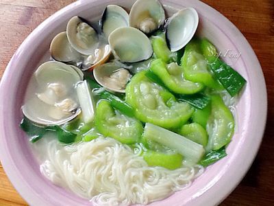 參考食譜 : 絲瓜蛤蠣麵線