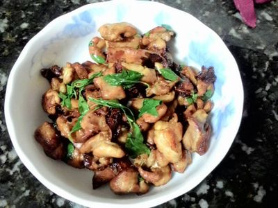 【DUDU】苦茶油雞