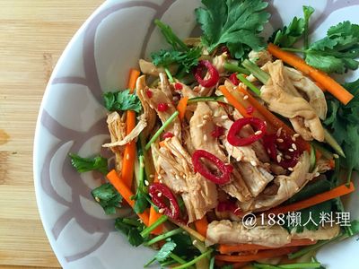 參考食譜 : (夜市風) 手撕雞