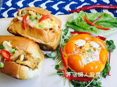 泰式烤雞爆漿起司三明治