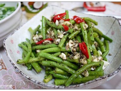 參考食譜 : 銀河雙椒豇豆佐蒜椰香醬(涼拌菜豆)