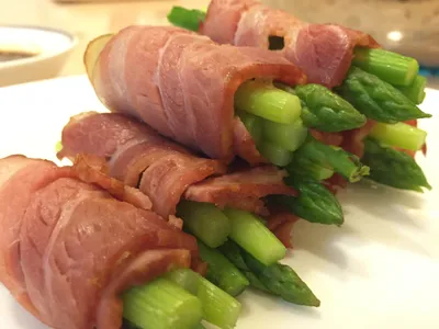 參考食譜 : 蘆筍培根捲
