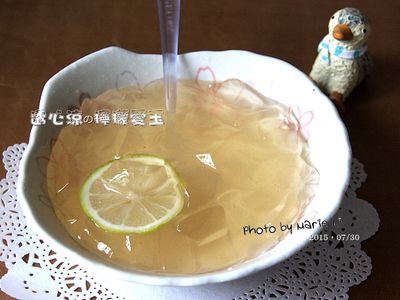 參考食譜 : 瑪莉廚房：透心涼の檸檬愛玉