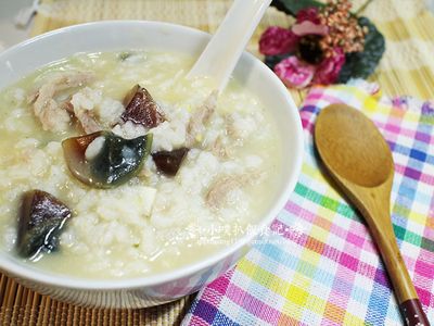參考食譜 : 皮蛋瘦肉粥(食譜)