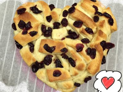 參考食譜 : 愛心蜂蜜手撕吐司