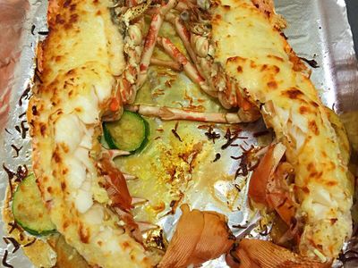 參考食譜 : 蒜香起司奶油焗法國玫瑰龍蝦