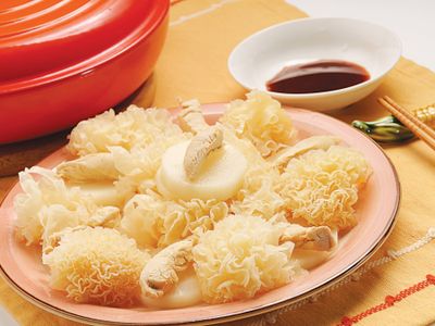 雪耳白蘿蔔煮雞柳