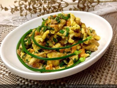 參考食譜 : 韮菜花煎蛋