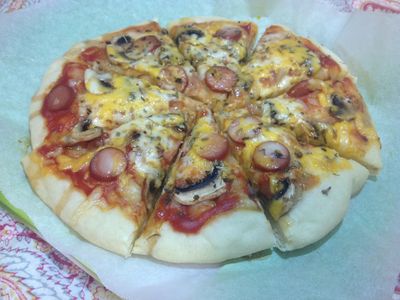 參考食譜 : [電鍋]快速比薩!