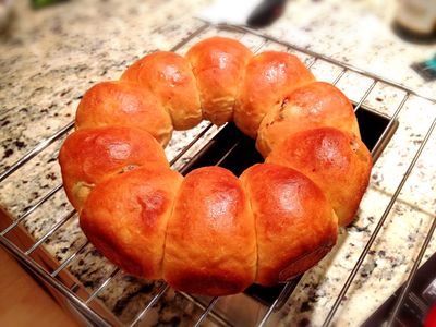 優格牛奶奶油葡萄小餐包