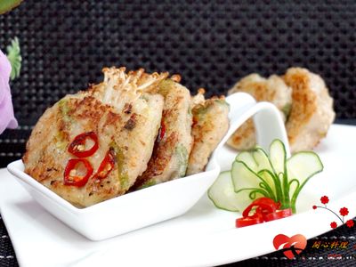 參考食譜 : 口袋薯餅金針菇【家樂福廚神大賽2015】