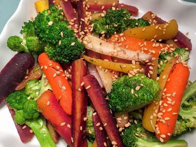 蜂蜜迷迭香烤彩虹胡蘿蔔