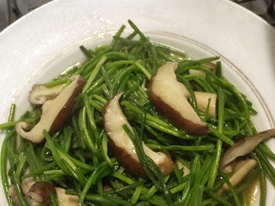 參考食譜 : 水蓮炒鮮菇【淬釀真心食堂】