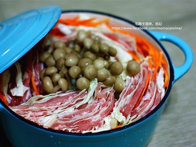 參考食譜 : 高麗菜疊煮豬肉鍋