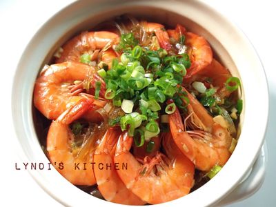 參考食譜 : 鮮蝦粉絲煲