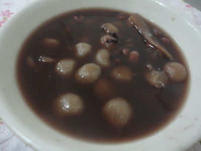 紫米黑糖湯圓八寶湯