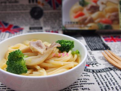 白醬鯛魚義大利麵【好侍北海道白醬料理】