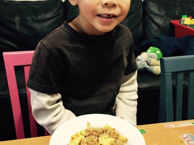 參考食譜 : 多力多滋香脆炒飯