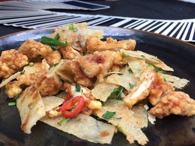 [深夜食堂] 炸雞炒蛋餅皮