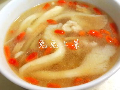 參考食譜 : 麻油香菇肉絲湯