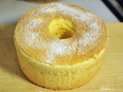 參考食譜 : 蓬鬆柔軟的香甜～柚子戚風蛋糕