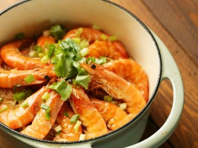 鑄鐵鍋鮮蝦粉絲煲