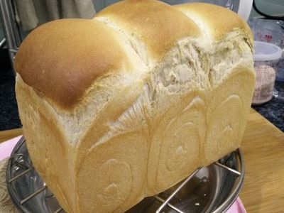 參考食譜 : 我的全麥吐司:（12兩長方模型）