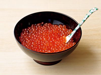 參考食譜 : 東販小食堂：料理鐵人親授 醬油漬鮭魚卵